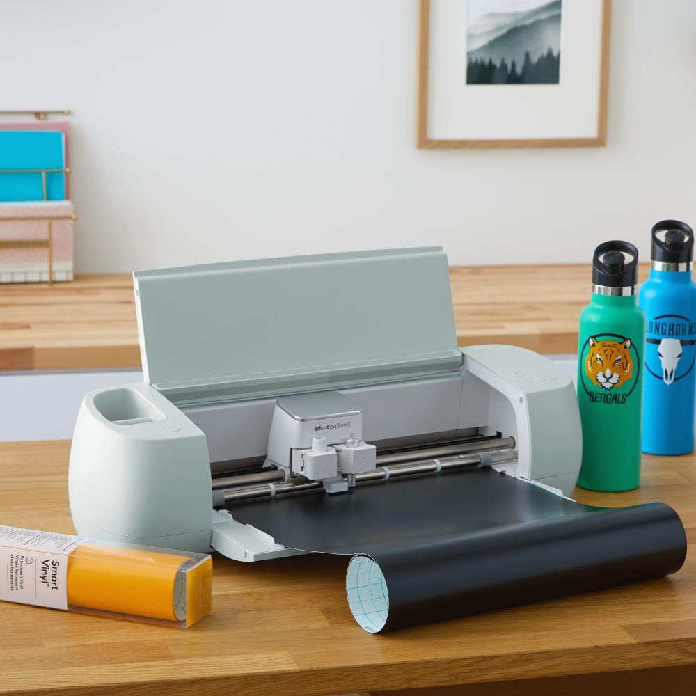 Cricut Smart Permanent Vinyl, White - 3ft Roll (13'x36') Adhesive Craft Vinyl - Matless cutting for cuts up to 12ft with Maker 3 / Explore 3 Machines